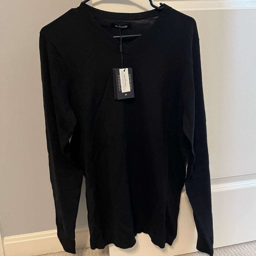 Naadam Ultra Fine Cashmere Black V-Neck Sweater Medium